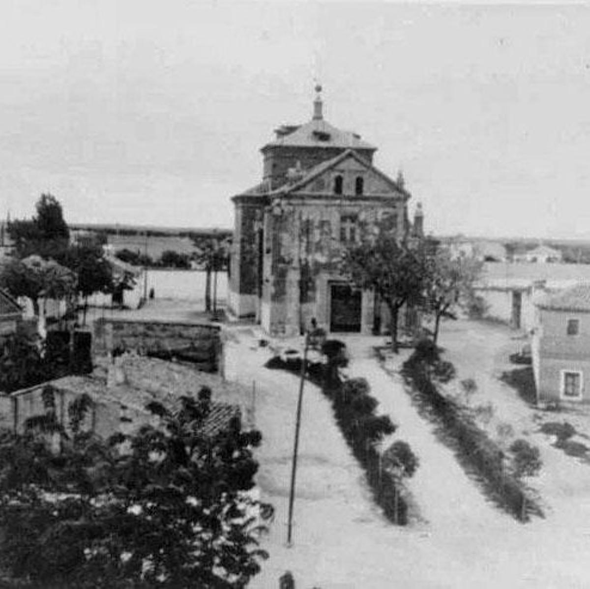 Imagen antigua de la Ermita de Nuestra Señora de los Santos