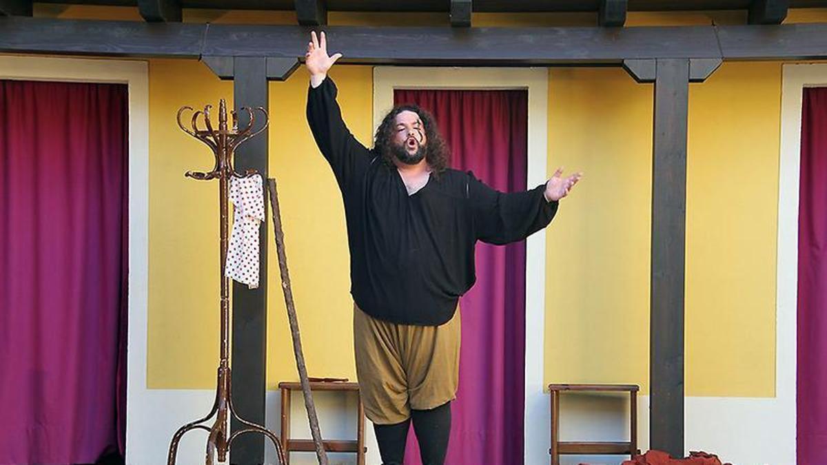 Actuación de la VI Muestra de Teatro Amateur
