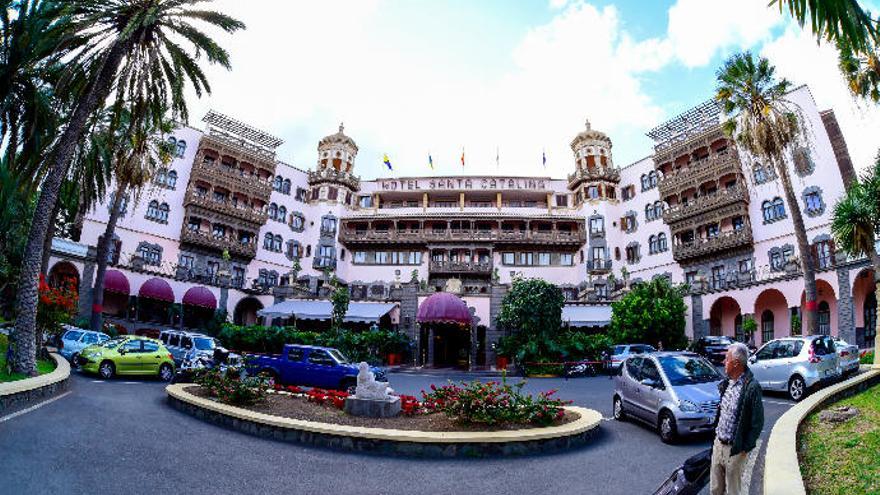 Cinco grandes cadenas hoteleras pujan por el Hotel Santa Catalina