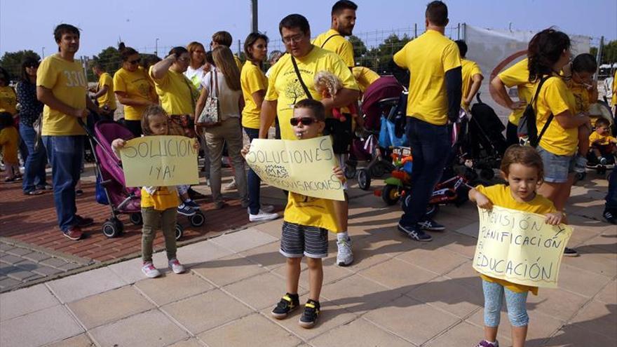 Protestas por problemas de transporte y pequeñas demoras en la vuelta al cole