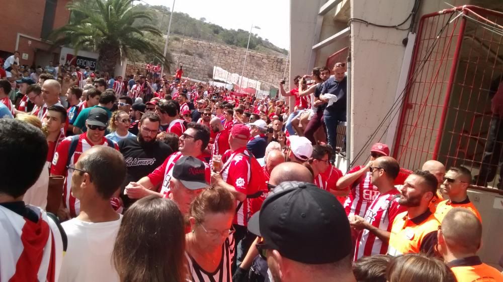 L'afició del Girona FC desembarca a Tarragona