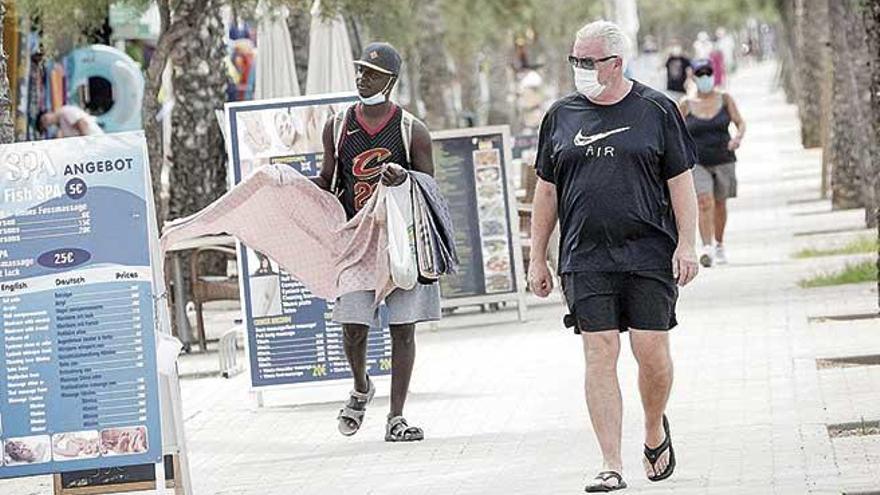 March destaca que el uso de mascarillas disminuye la propagación de virus respiratorios.