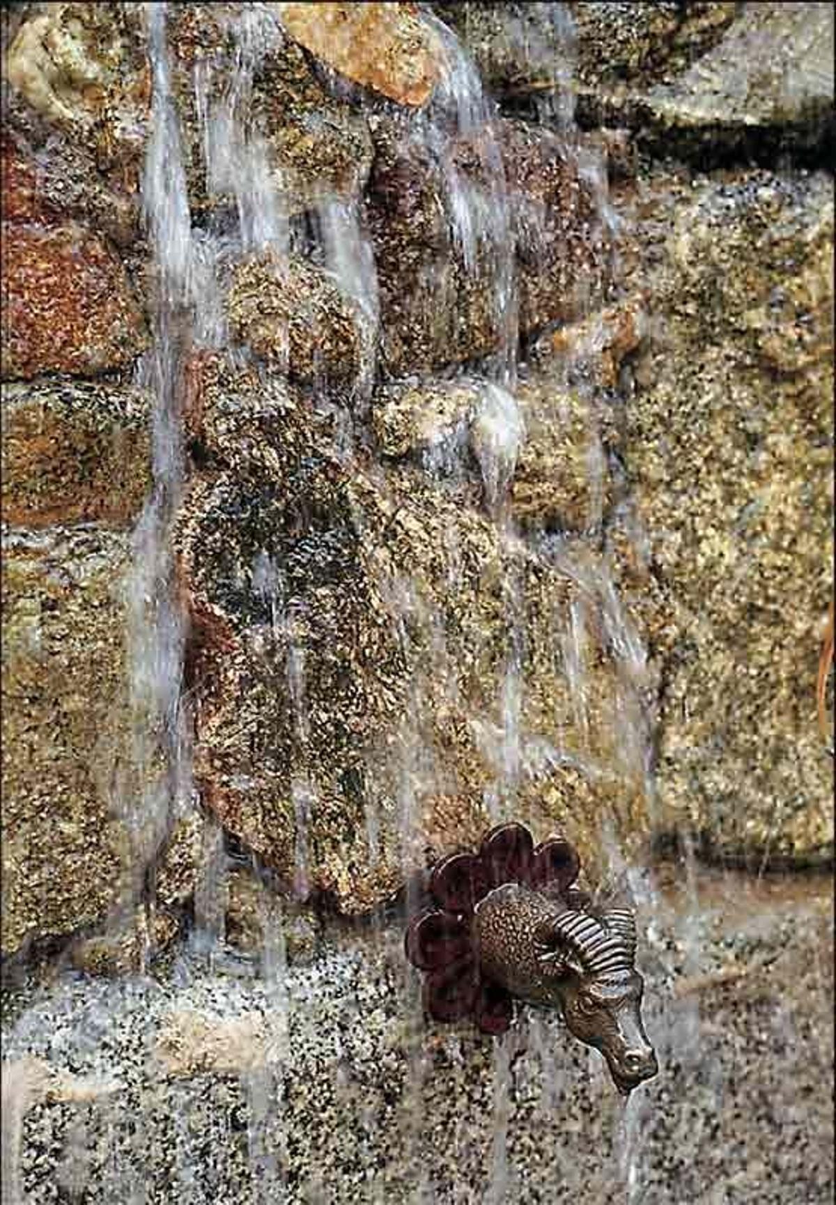 Pequeña cascada en la Abadía de Yuste, en Cuacos.