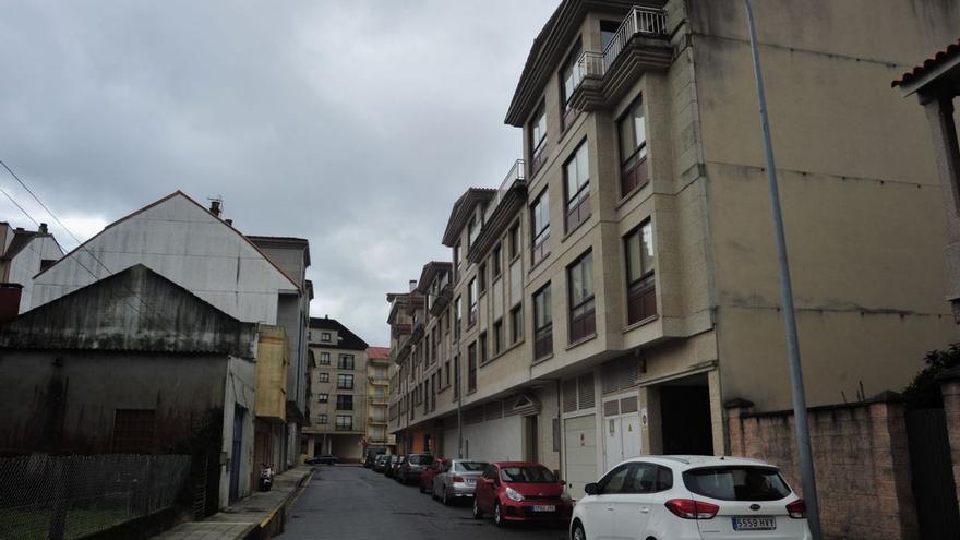 Un fondo buitre de Luxemburgo quiere cobrarse las cuatro hipotecas de un edificio de Xílgaro