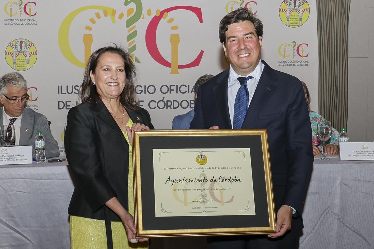 Varios momentos de la celebración del Día de la Profesión Médica, del Colegio de Médicos de Córdoba.