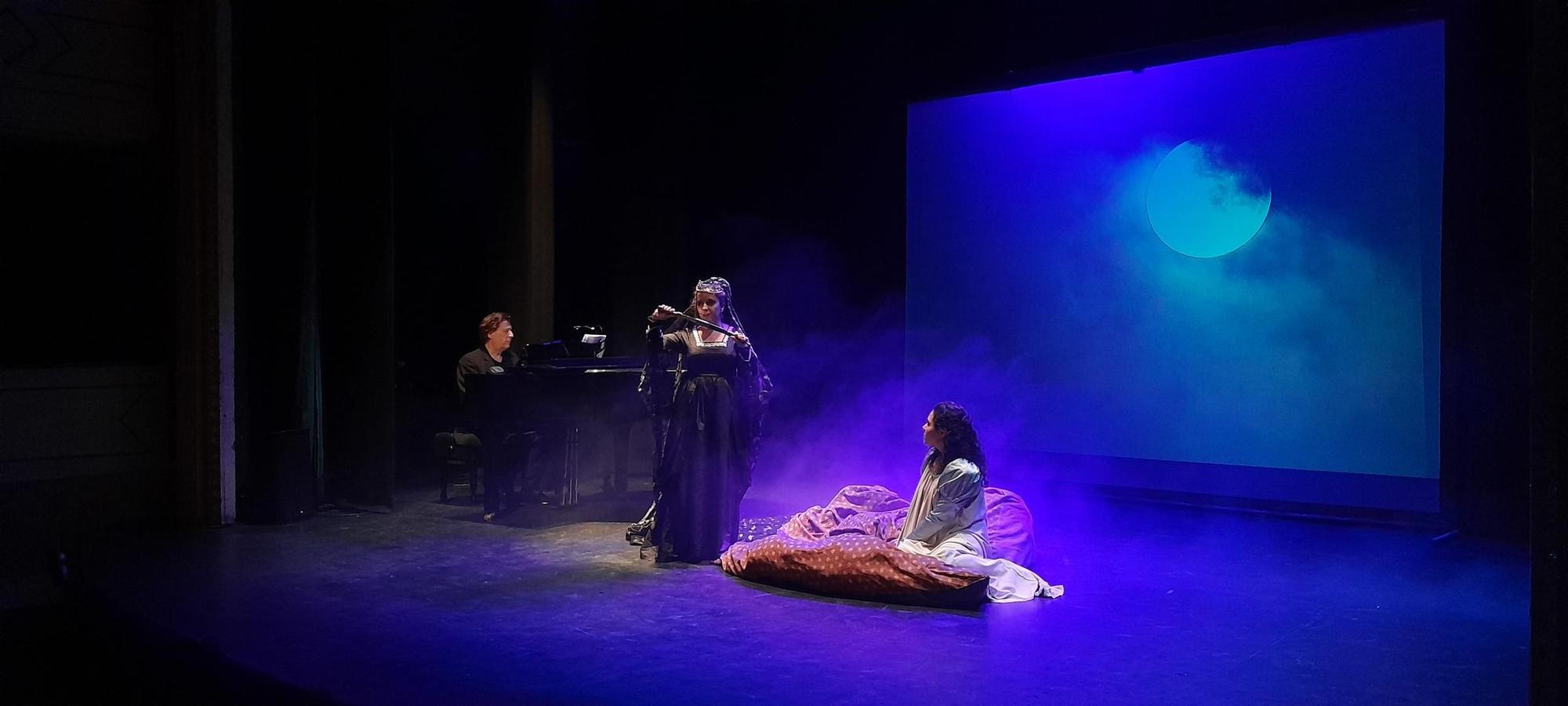 GALERÍA | Representación de "La flauta mágica", de Mozart, en el teatro Latorre de Toro