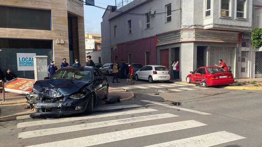 Así han quedado los dos vehículos implicados en el accidente.