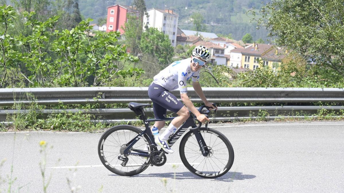Pelayo Sánchez Mayo, el ciclista asturiano que vuelve en la Vuelta a Asturias tras un año sin correr