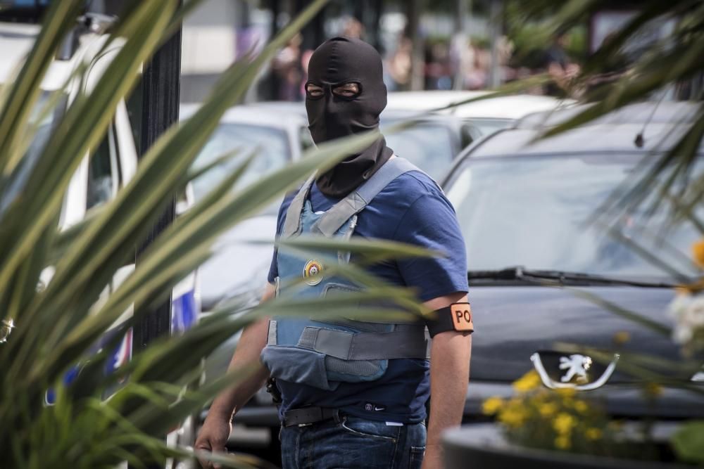 Una veintena de personas han sido detenidas durante una operación antiterrorista llevada a cabo por la Policía francesa en Argenteuil, una localidad al norte de París