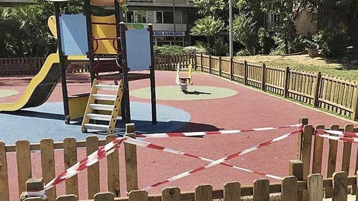 Imagen de archivo de un parque en Palma cerrado