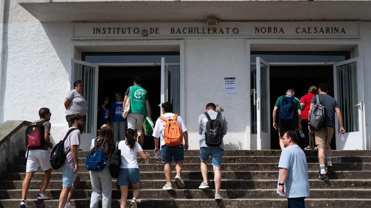 así arrancan las oposiciones de maestros en Extremadura