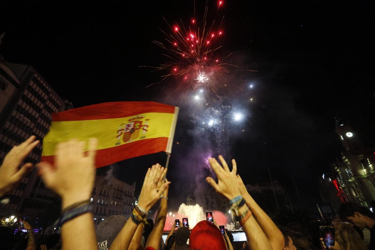 Euforia en València por el triunfo de la Roja Euforia en València por el triunfo de la Roja