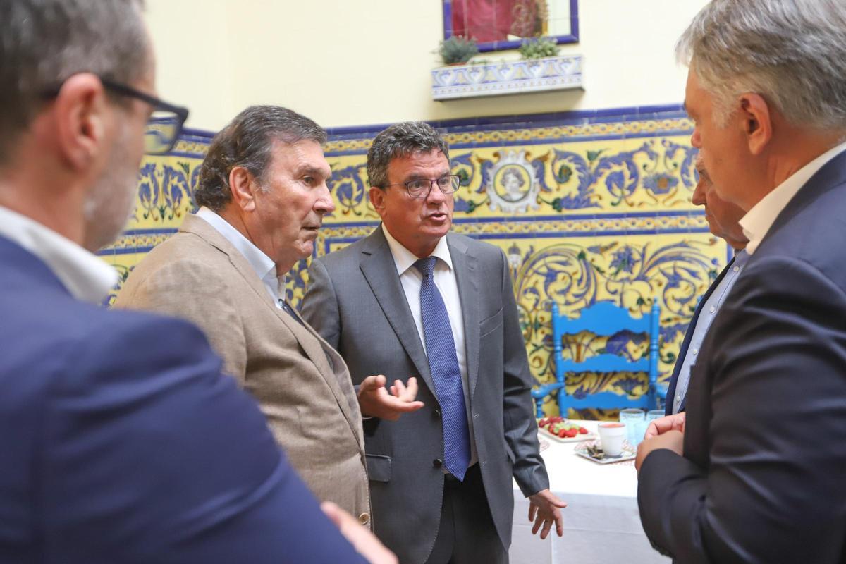 Las promesas de Mazón: más flexibilidad en el turismo residencial y menos burocracia