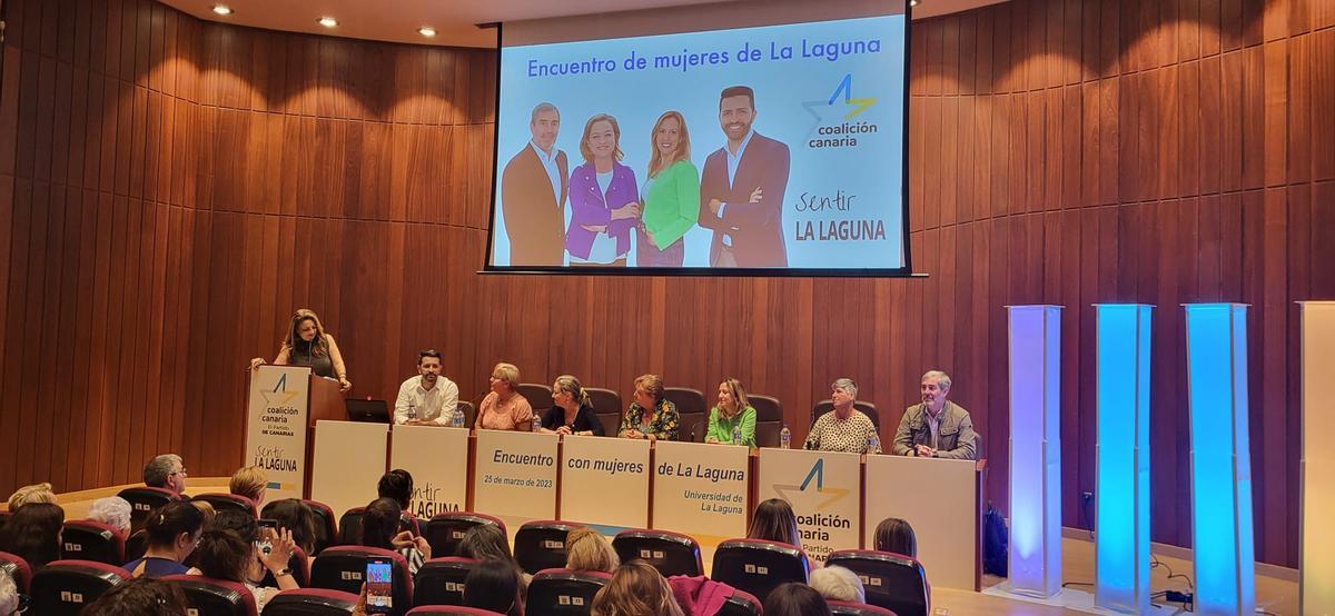 Momento del encuentro con más de 400 mujeres de CC en La Laguna