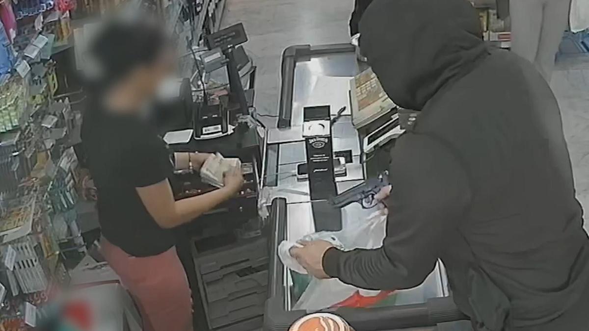 Robo a punta de pistola en un supermercado de Girona