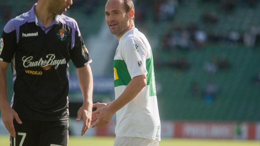 La afición del Elche celebra su ascenso a Segunda