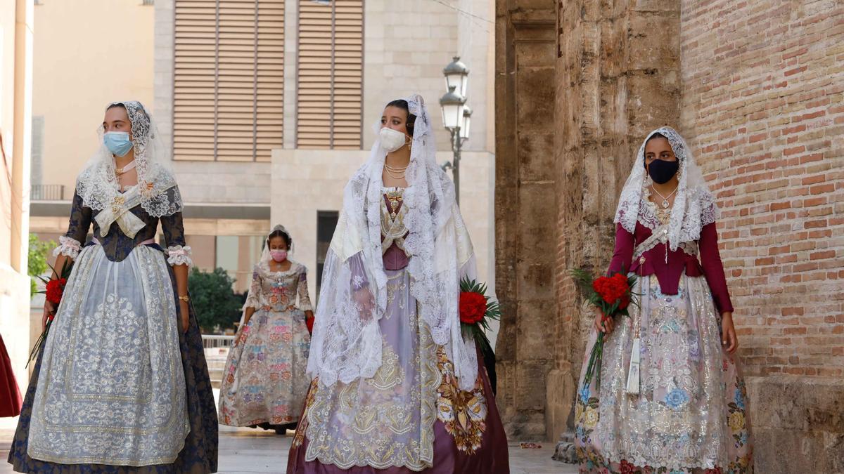 Búscate en el segundo día de Ofrenda por las calles del Mar y Avellanas (entre las 11.00 y 12.00 horas)