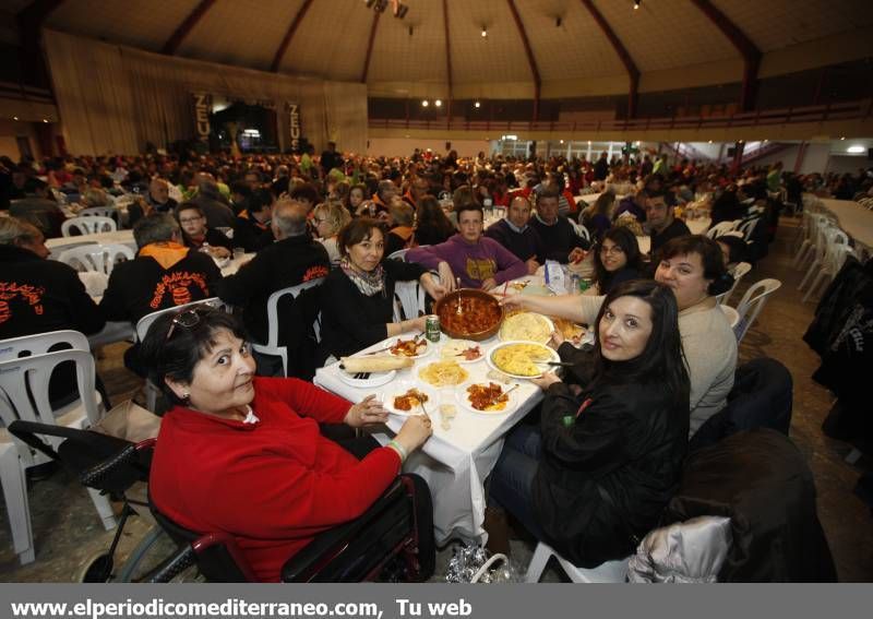 GALERÍA DE FOTOS -- Multitudinario Sopar de Colles