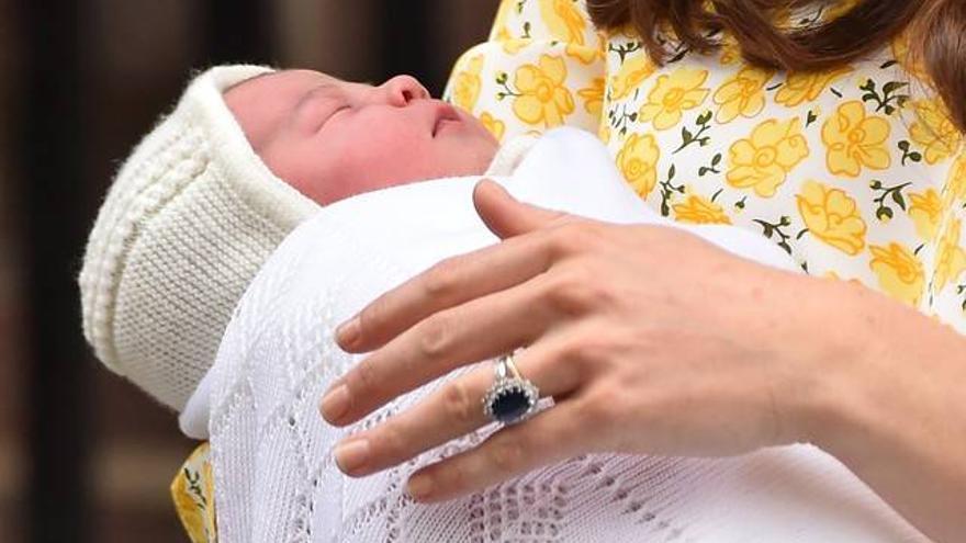 La hija de los duques de Cambridge se llamará Carlota Isabel Diana