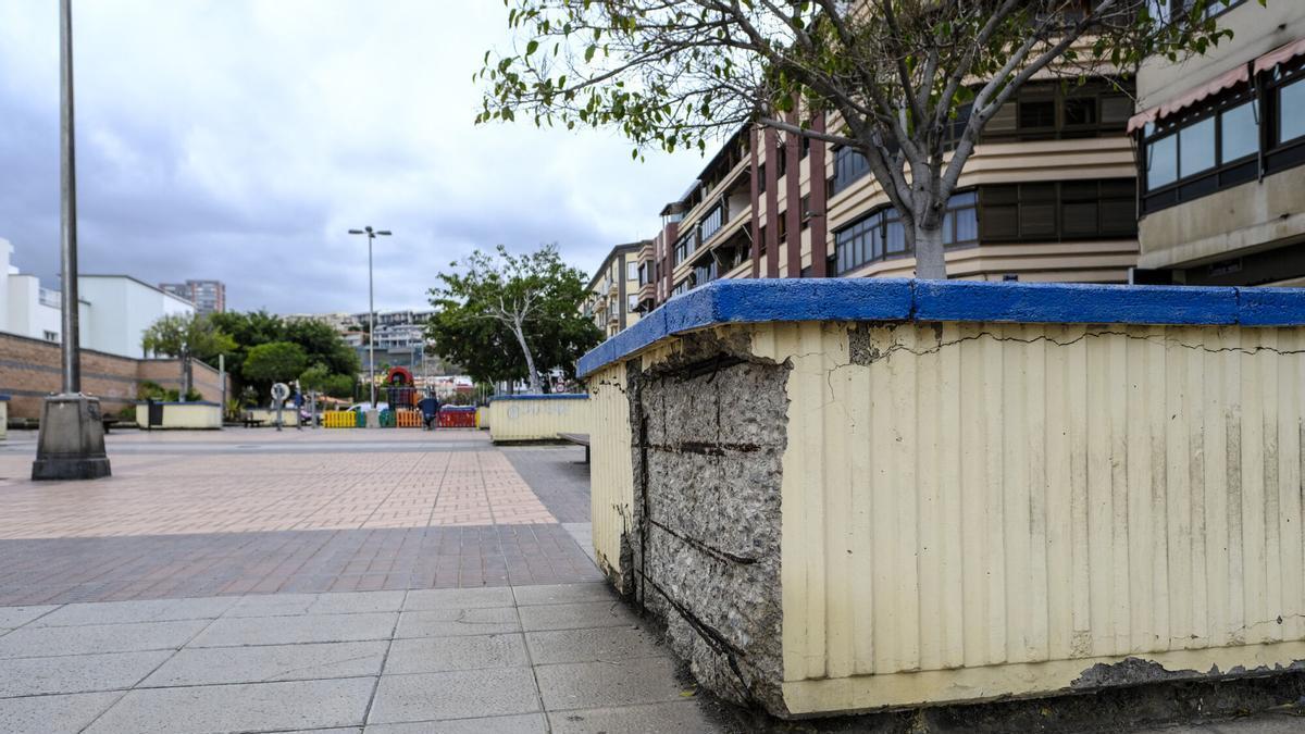 vecinos de Las Alcaravaneras quieren pintar sobre roto