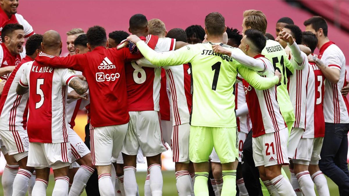 El Ajax celebra el título de Liga