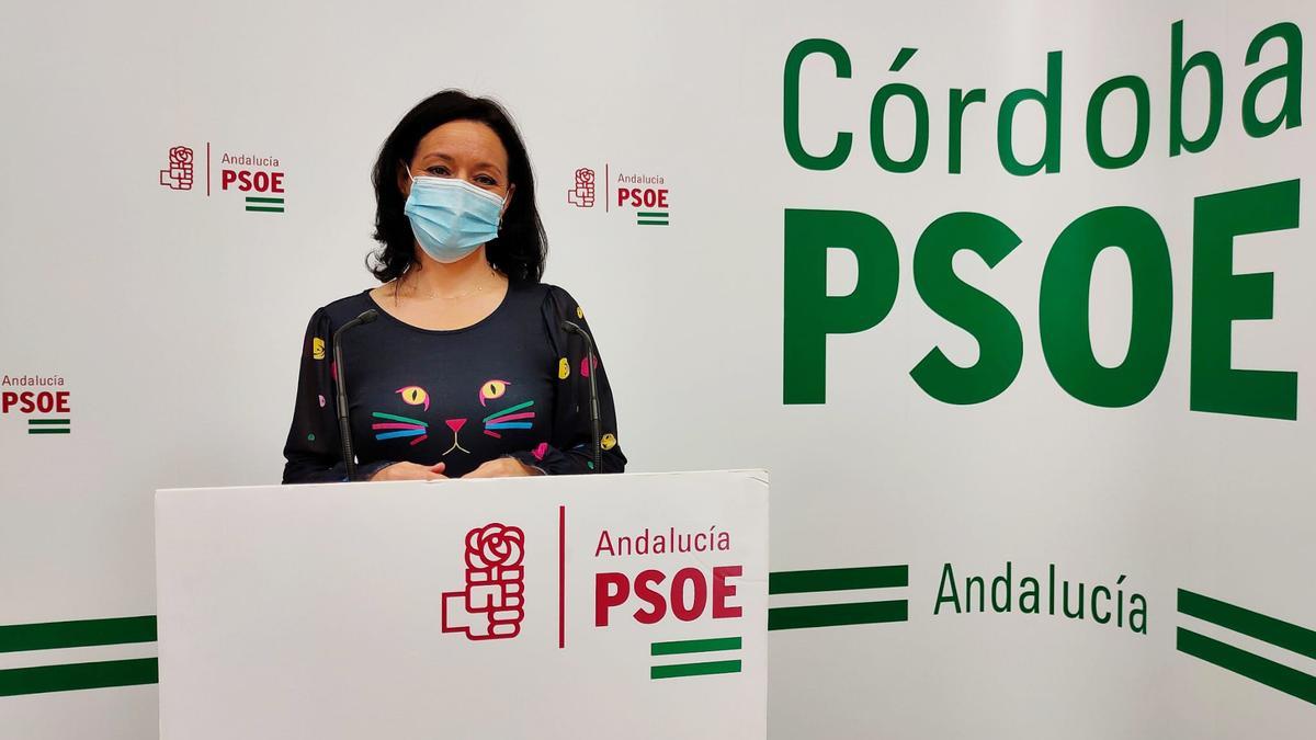 La diputada nacional del PSOE por Córdoba, Rafi Crespín, en la sede de su partido.