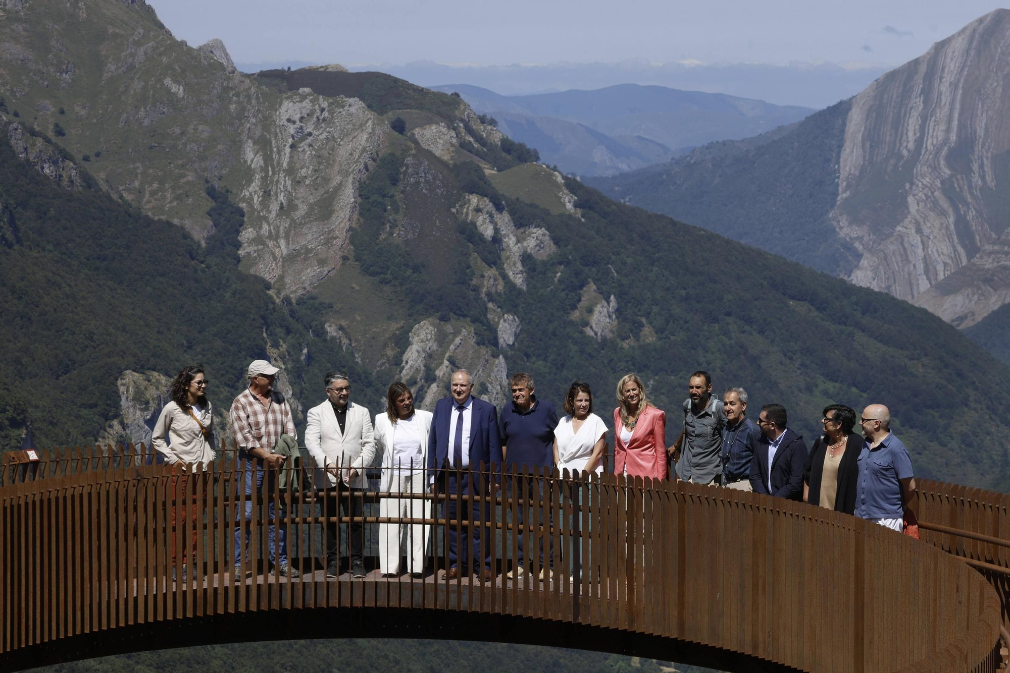 Así fue la visita del ministro Jordi Hereu al mirador de La Farrapona