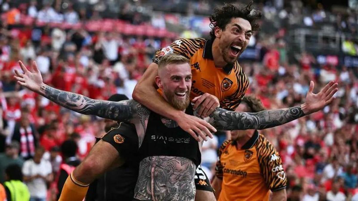 McBurnie festeja su tanto en Wembley que abre la puerta de la Premier League.