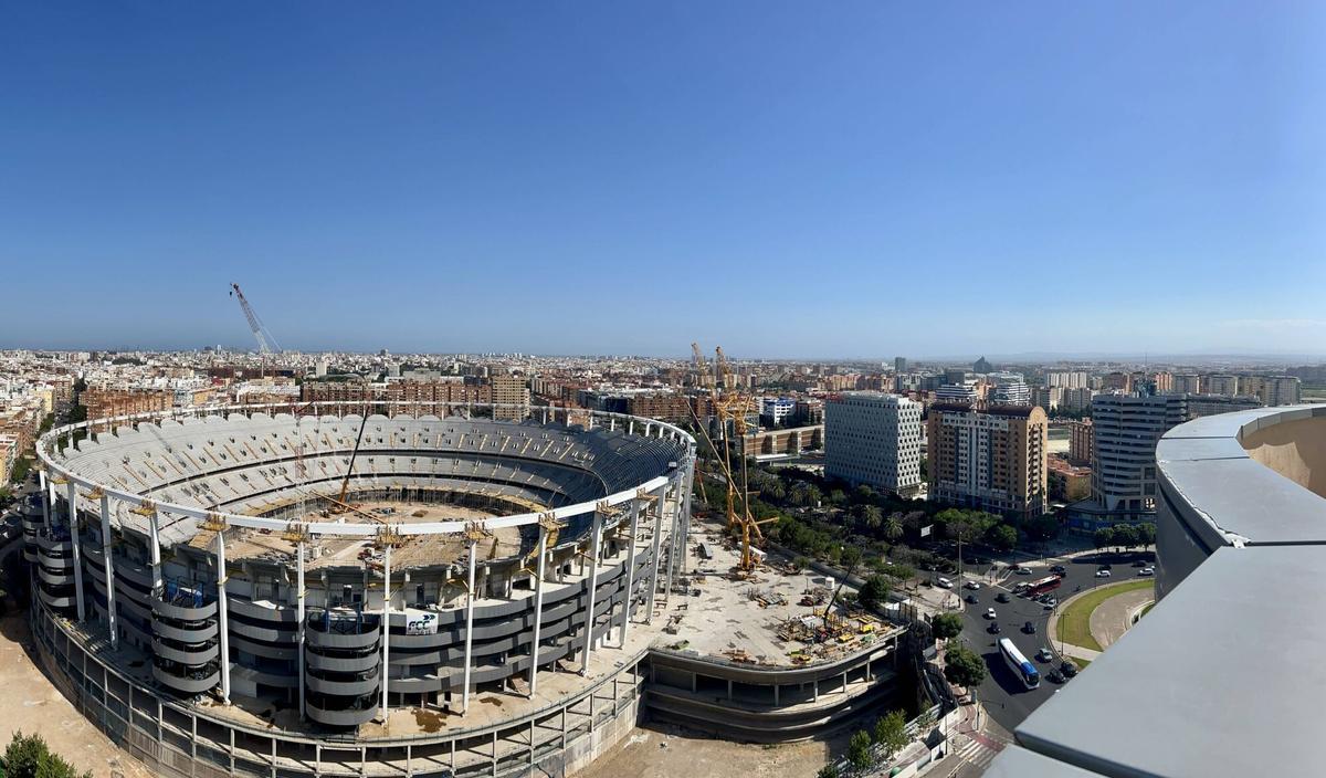 Valencia. Obras en Nou Mestalla El anillo exterior, donde posteriormente apoyará la cubierta, ya está prácticamente terminado SPD VLC