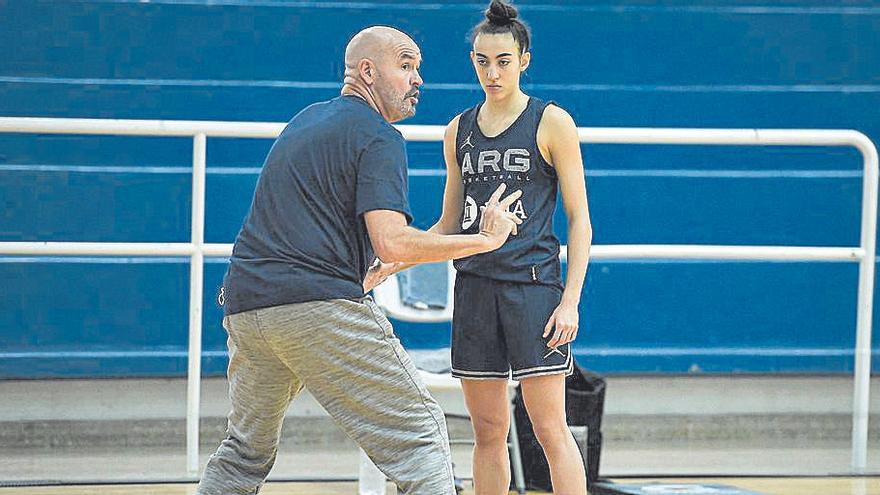 Milagroz Maza, en un entrenamiento con su selección.