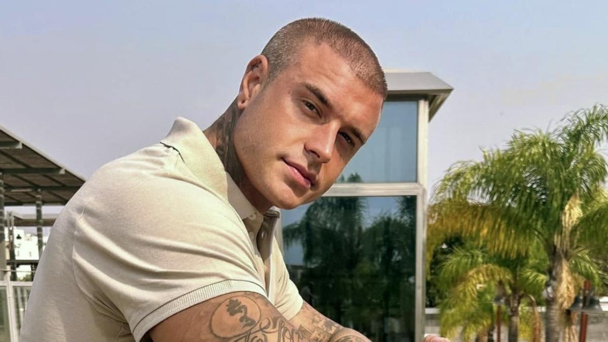 Adrián Rodríguez se queda en la calle y sin novia
