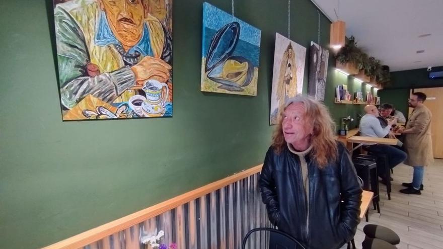 El artista Manuel Picasso expone en la taberna A Riala