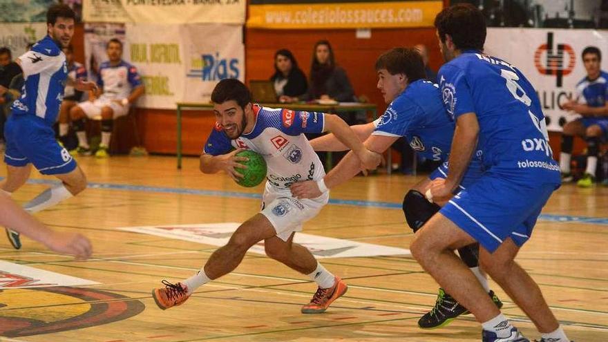 Rial, durante un partido con el Cisne de esta temporada. // G. Santos