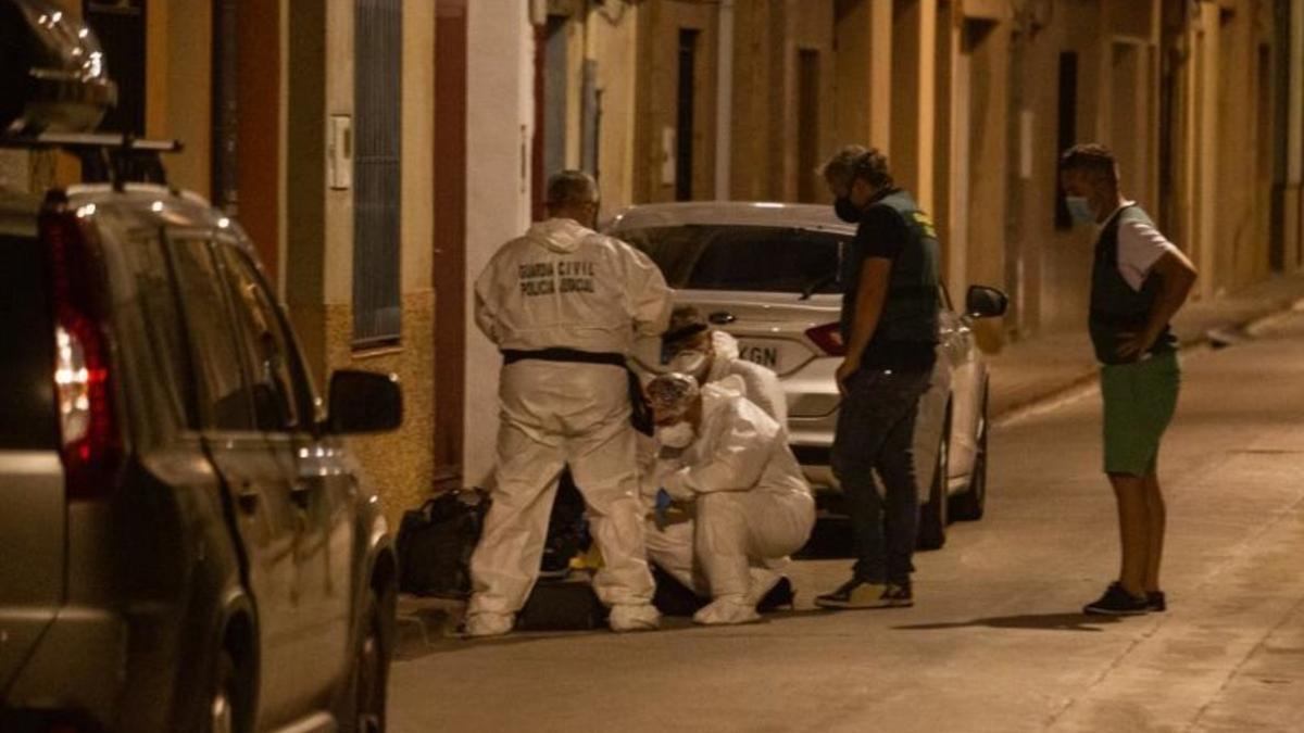 Detenidos los padres de un bebé que se debate entre la vida y la muerte en Castellón.