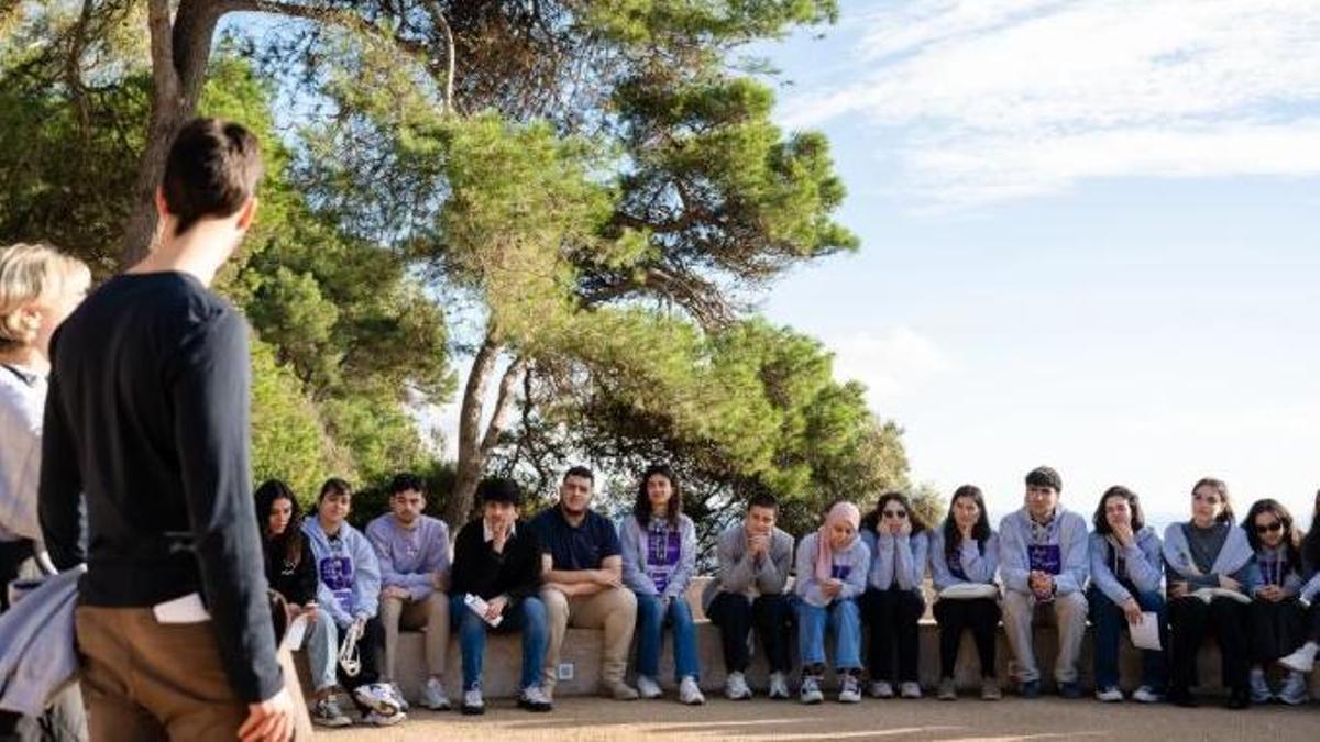 Participants en una de les activitats organitzades per la Fundació Princesa de Girona.