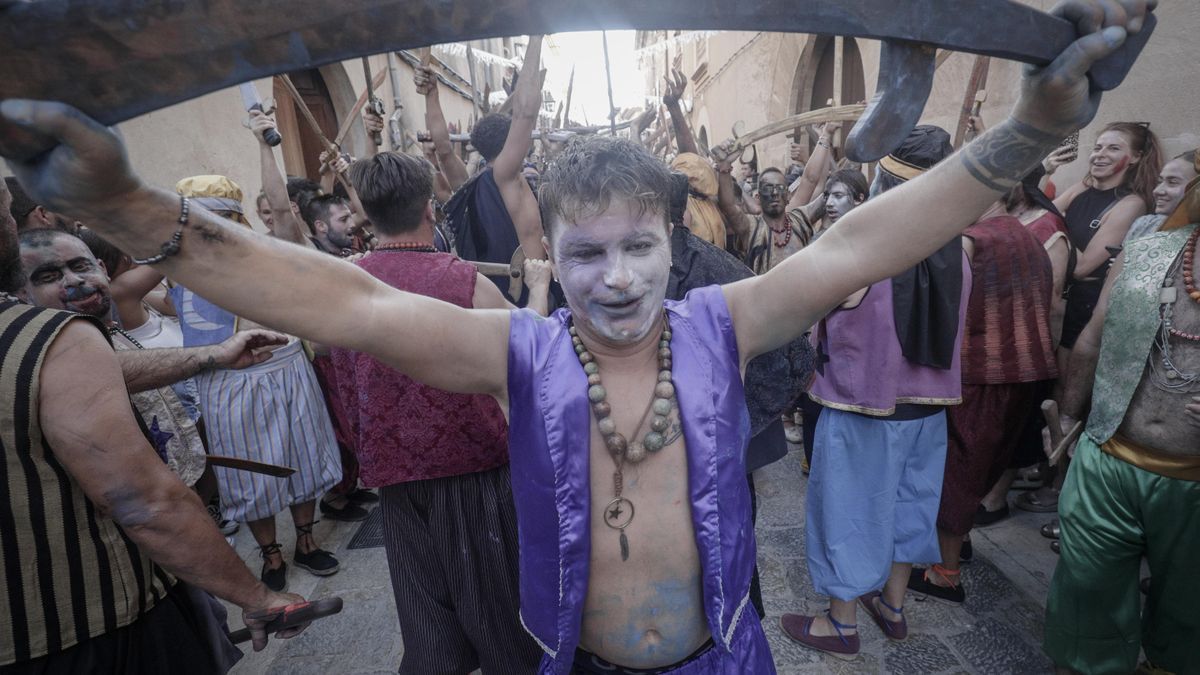 "Moros y Cristianos" - so wild feierte Pollença die Rückkehr der Piraten-Schlacht