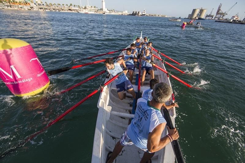 Regata de Jábegas en el Muelle Uno