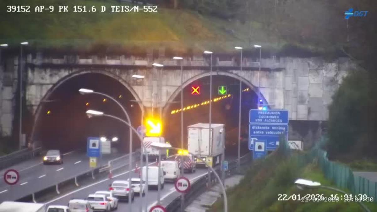 Imagen de la cámara de la DGT en la entrada del túnel de A Madroa.