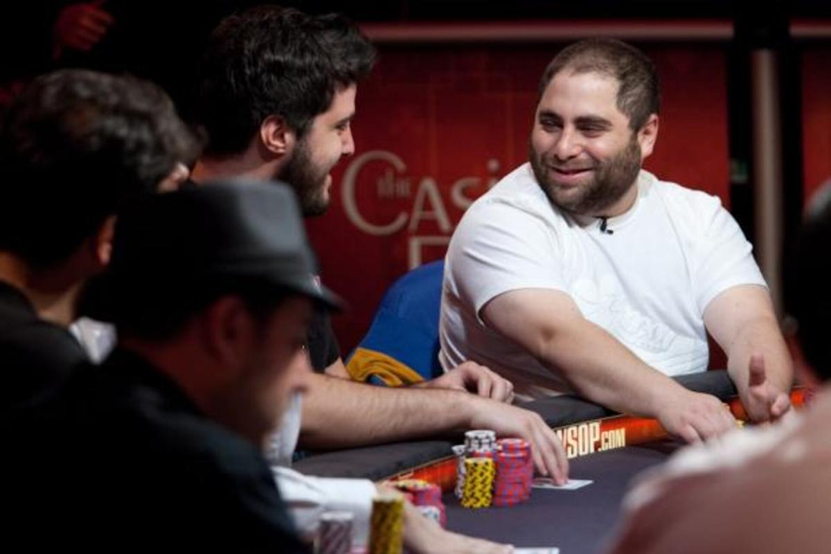 James Bord, a la derecha de la imagen, durante un torneo del World Series of Poker.