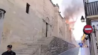 Un incendio en la Mezquita pone a Córdoba en alerta