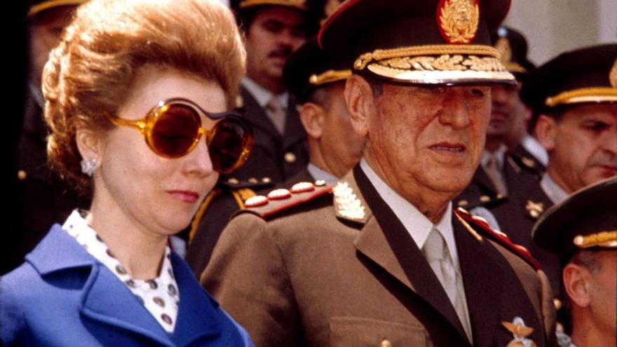 Isabel Perón y Juan Domingo Perón.