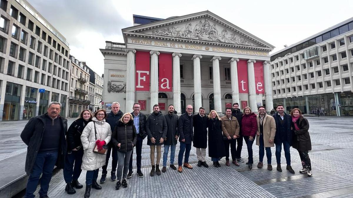 Visita de alcaldes y alcaldesas del Camp de Túria a Bruselas.