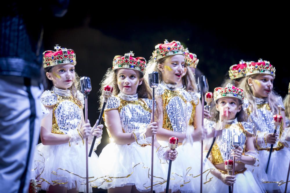 Las mejores imágenes del concurso de playbacks de las peñas de Benidorm