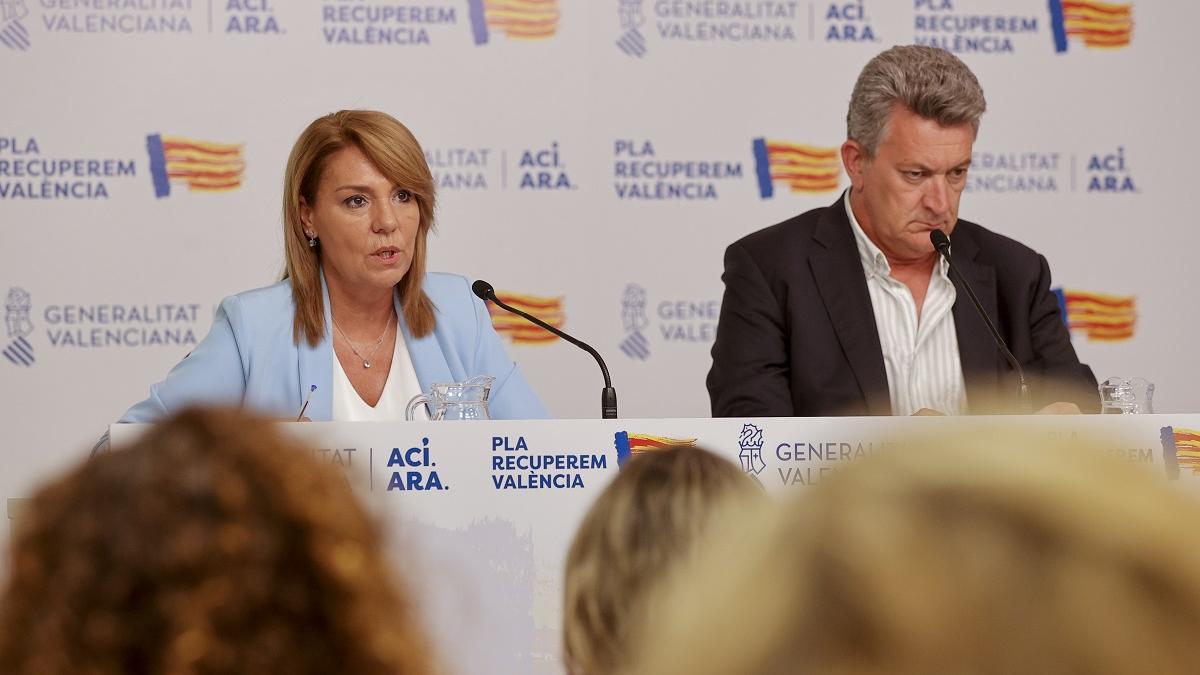Susana Camarero en la rueda de prensa posterior al pleno del Consell junto a Martínez Mus.