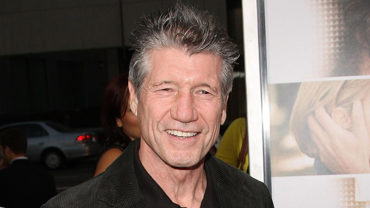 Mor Fred Ward, actor de ‘Fuga de Alcatraz’ i ‘Escollits per a la glòria’ Mor Fred Ward, actor de ‘Fuga de Alcatraz’ i ‘Escollits per a la glòria’