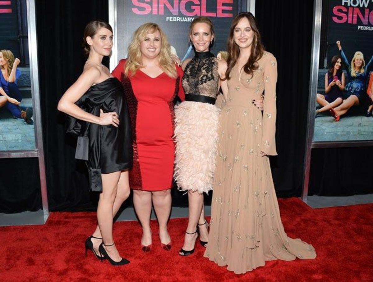 Alison Brie, Rebel Wilson, Leslie Mann y Dakota Johnson, en el estreno de 'How to be single' en Nueva York.