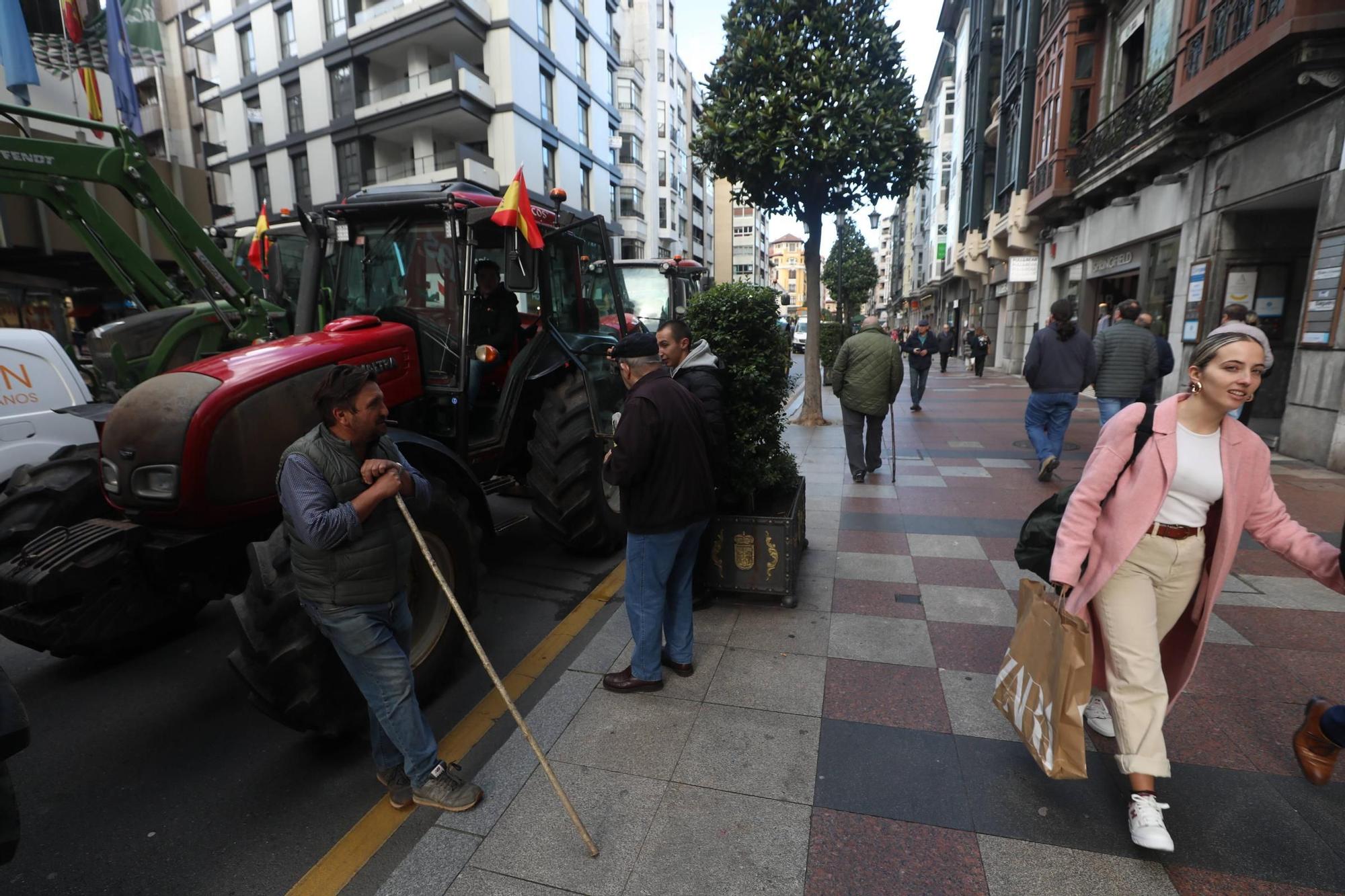 Protestas de los ganaderos y agricultores en Oviedo