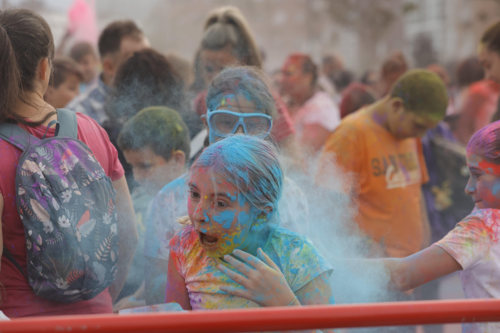 EN IMÁGENES: Así fue la "Holi party" de San Mateo en La Corredoria