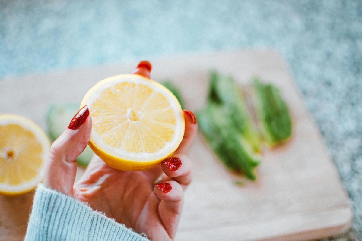 La vitamina C ayuda a frenar la aparición de los signos de la edad