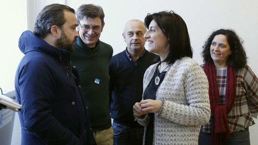 Cuiña, Santalla, Hermida, Vázquez y Docampo, ayer, durante su reunión en Santiago.